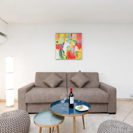 Select Yourhosthelper