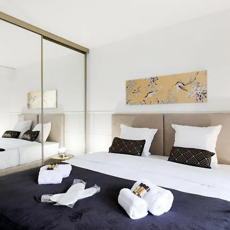 Select Yourhosthelper Апартаменты *