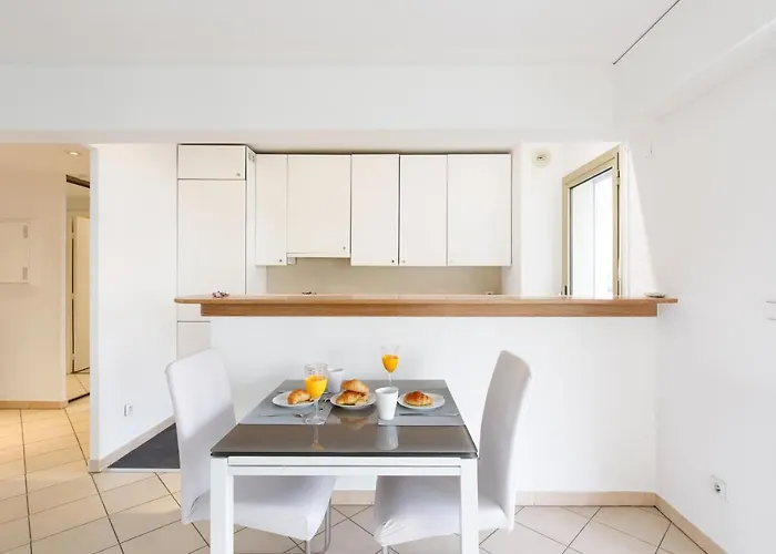 Apartman Select Yourhosthelper *