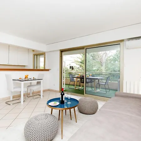 Daire Select Yourhosthelper