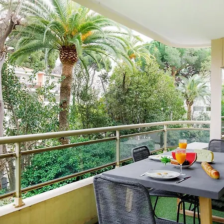 Select Yourhosthelper Cannes